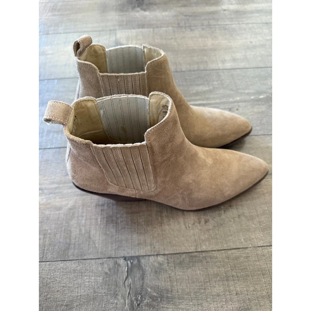 NWOT Patina Women Tan Suede Leather Ankle‎ Booties Wood Heel Western Cowgirl 9.5